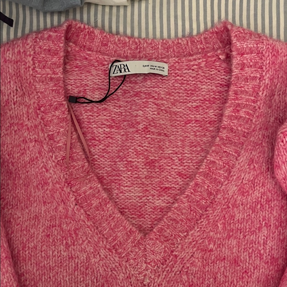 Zara Pink V-Neck Sweater - Picture 2 of 3